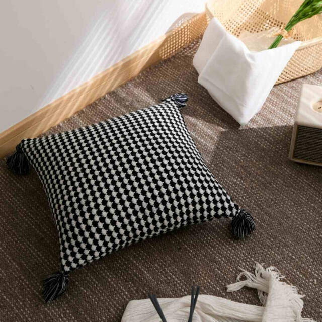 MEROPE, Acrylic Knit/Waffle Cushion Cover, 50x50cm, black/white, 1pack - image 1