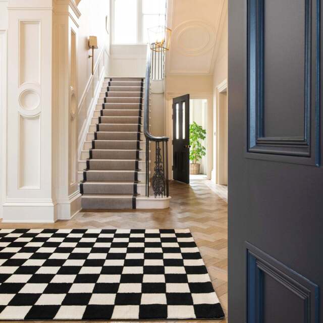 Black Retro Checkerboard Rug - Ebony - Maze - 120cm x 170cm