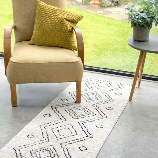 Cosy Soft Underfoot Cream Moroccan Berber Runner Rug - Medini - 60cm x 110cm