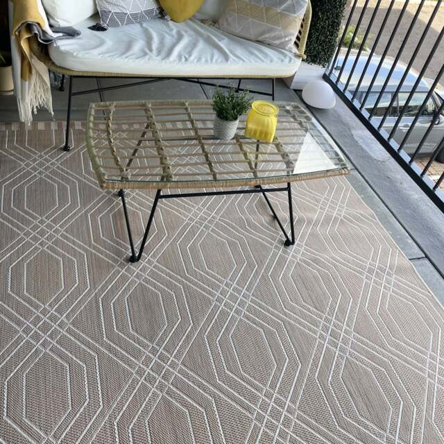 Cream Modern Geometric Area Rug - Basata - Habitat - 80cm x 150cm