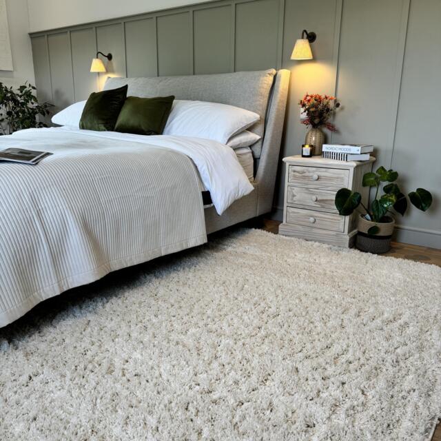 Soft Everyday Cream White Shaggy Rug - Nore - 60cm x 110cm