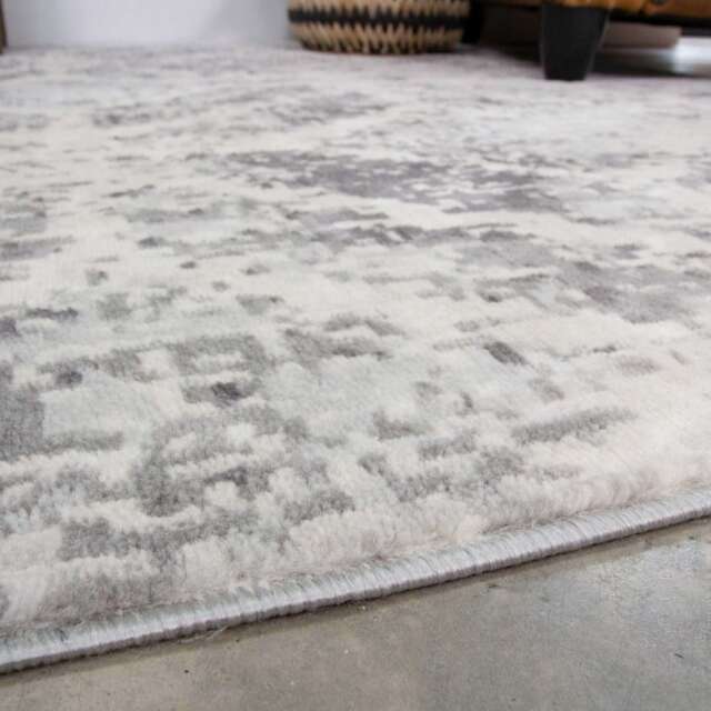 Faded Distressed Grey Geometric Pattern Rug - Oscar - 60cm x 110cm