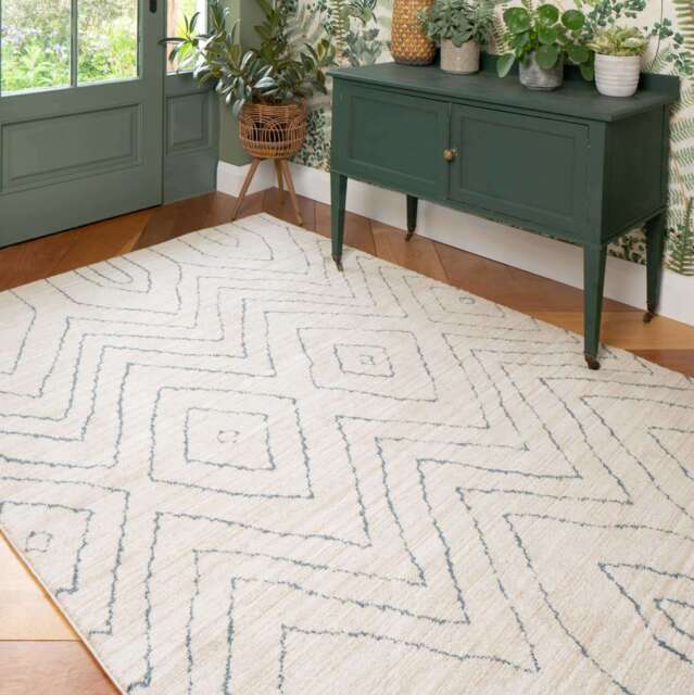 Cosy Soft Chevron Beige Moroccan Berber Bedroom Rug - Carlos - Medini - 80cm x 150cm