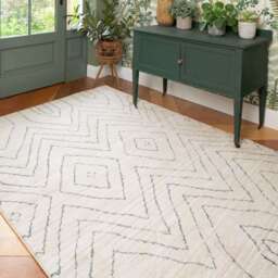 Cosy Soft Chevron Beige Moroccan Berber Bedroom Rug - Carlos - Medini - 80cm x 150cm