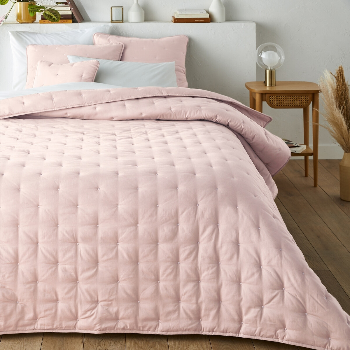 Aéri Embroidered Quilted 100% Cotton Bedspread - image 1