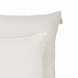 Carly Tassel 100% Washed Linen Pillowcase - thumbnail 2