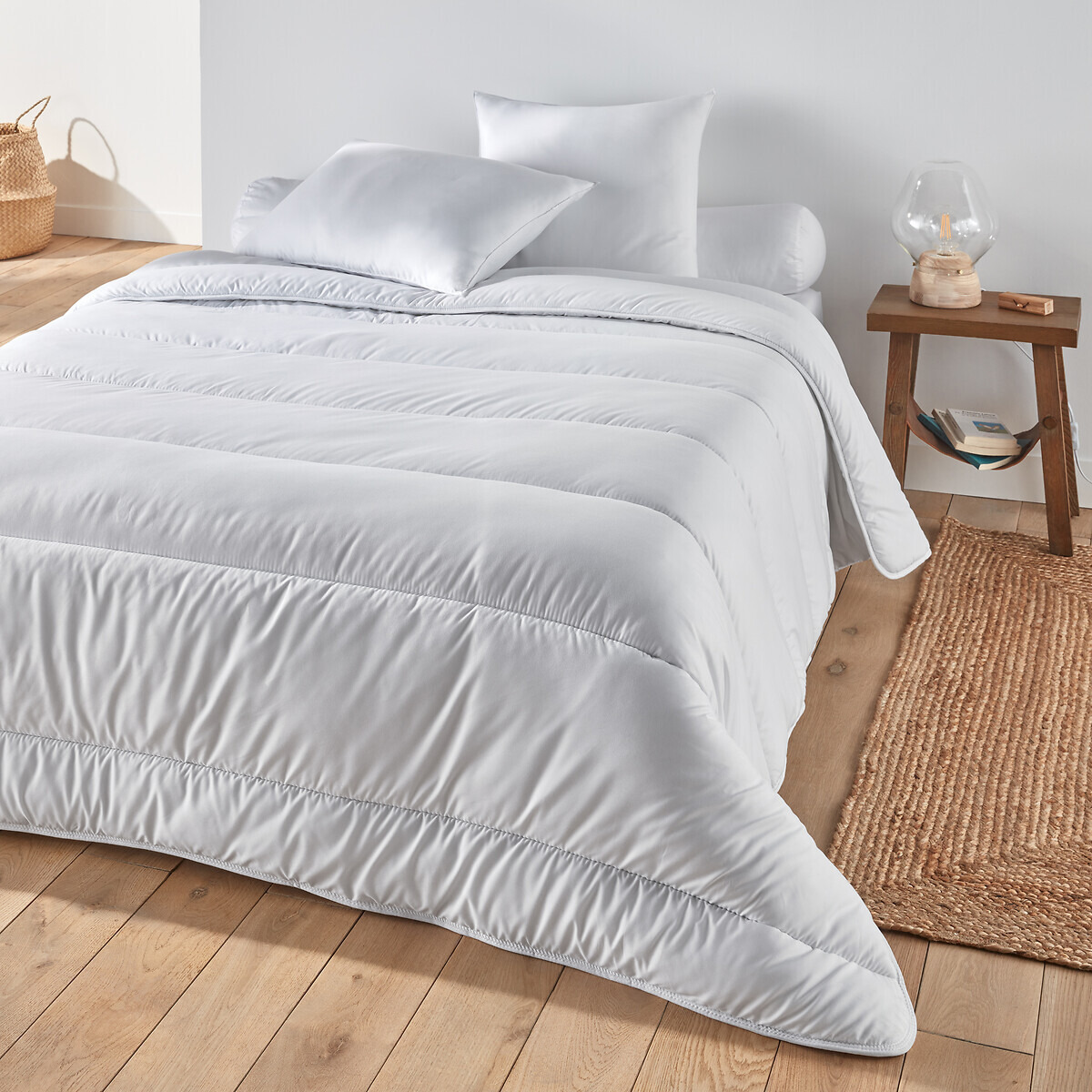Anti Dust Mite Synthetic Summer Duvet - image 1