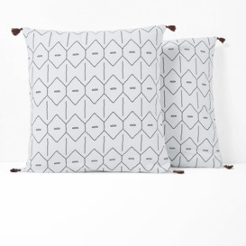 Mirmi Graphic Tassel 100% Washed Cotton Pillowcase
