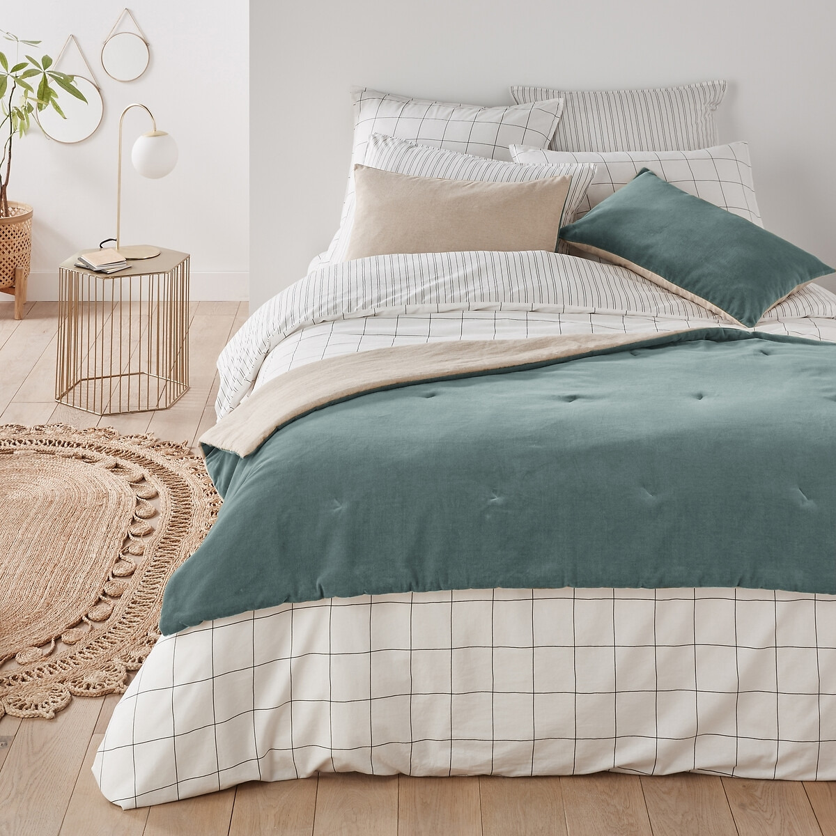 Velvet Cotton Bedspread - image 1