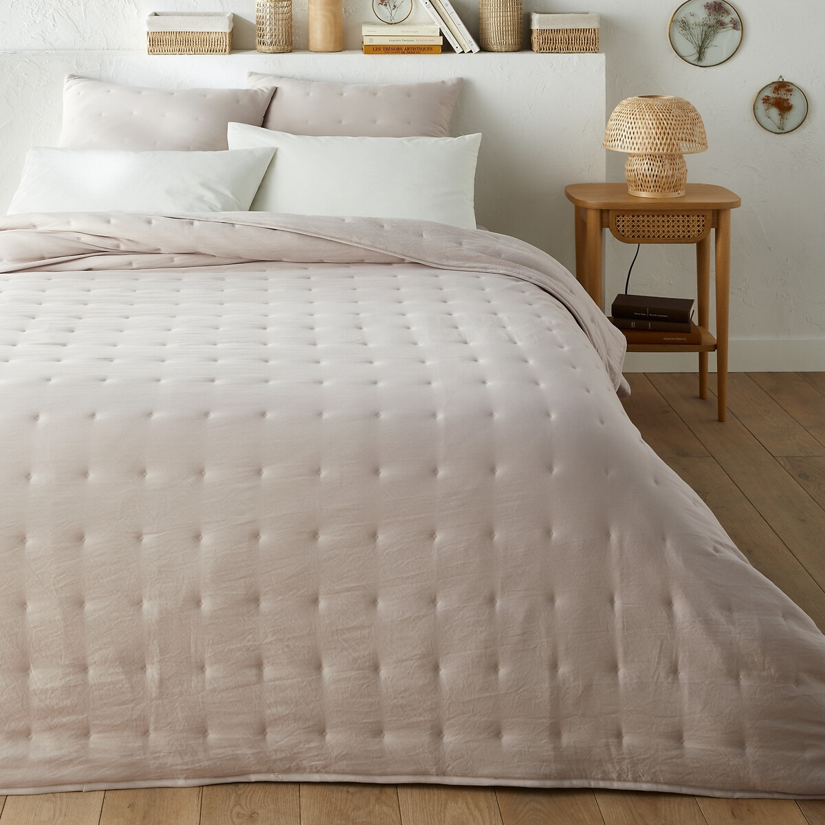 Loja Quilted Bedspread - image 1