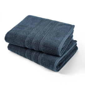 https://static.ufurnish.com/assets%2Fproduct-images%2Flaredoute%2F35016541900040001873223%2Fset-of-2-scenario-100-organic-cotton-towels_thumb-c1bf4c7a.jpg