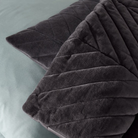 Milano Reversible Quilted Bedspread - thumbnail 2