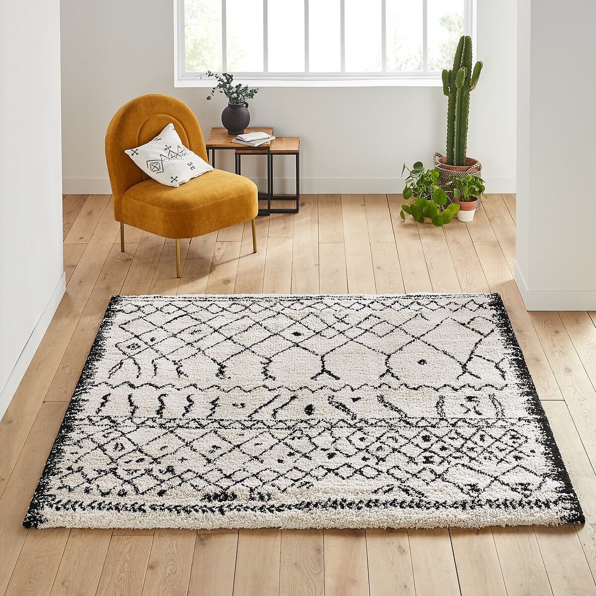 Afaw Square Berber-Style 100% Wool Rug - image 1