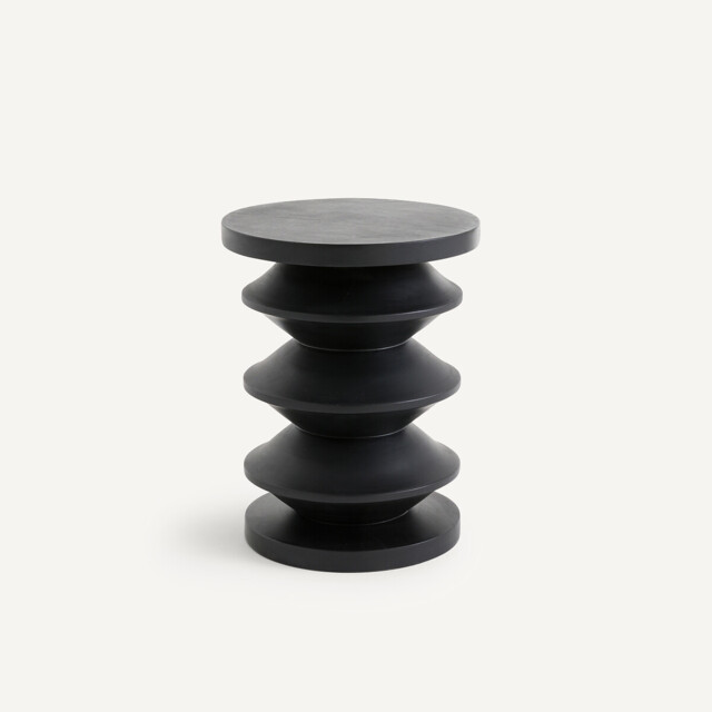 Thilde Side Table in Solid Mango Wood - image 1
