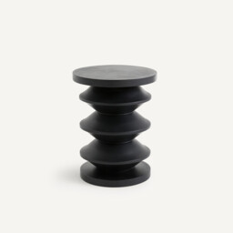 Thilde Side Table in Solid Mango Wood