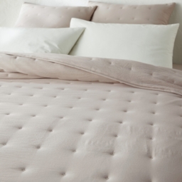 Loja Washed Microfibre Quilted Bed Cover - thumbnail 2