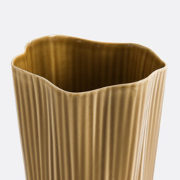 Akaria Textured Ceramic Vase - thumbnail 4