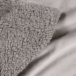 Maxine Throw in Fleece and Sherpa - thumbnail 2