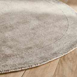 Burada Round Handwoven Lyocell Rug - thumbnail 3