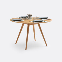 Quilda 4-6 Seater Round Dining Table in Oak Veneer - thumbnail 4