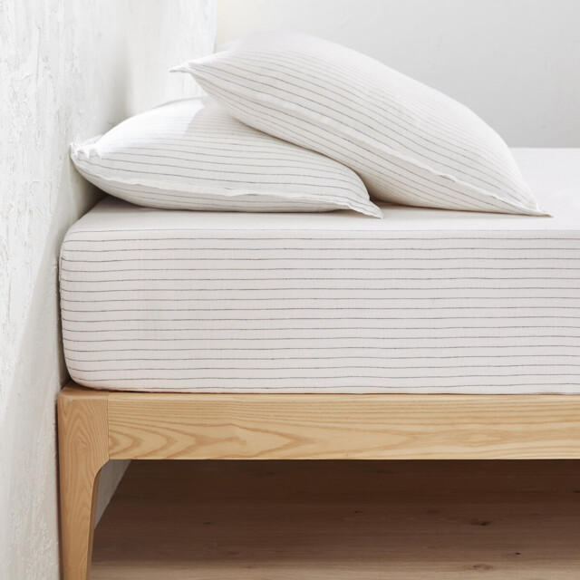 Linot Striped Washed Linen 35cm Flap Fitted Sheet - image 1