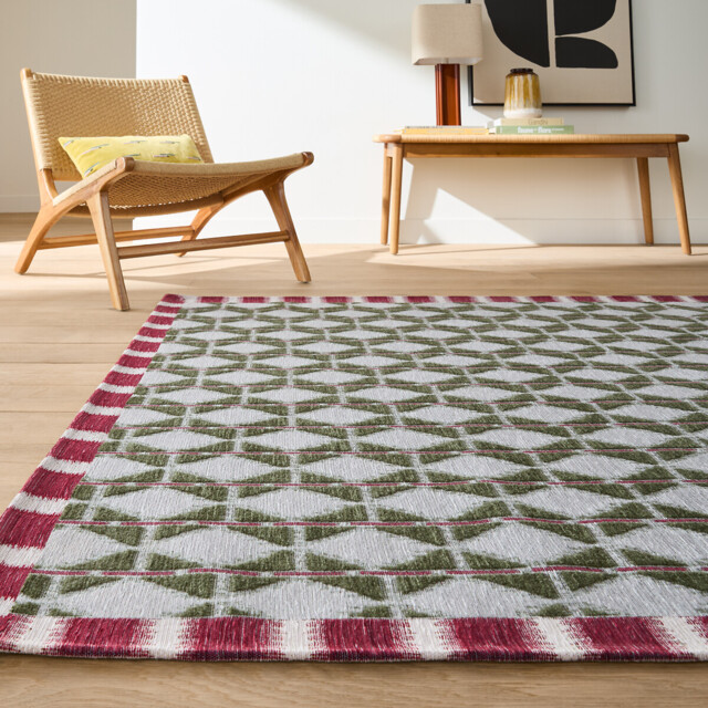 Yse Geometric Print Rug - image 1