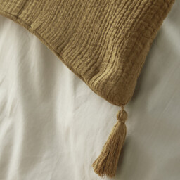Kulma Quilted Cushion Cover in Cotton Muslin - thumbnail 3