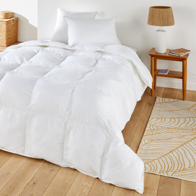 Ultra-Fluffy Mid-Season Duvet - image 1