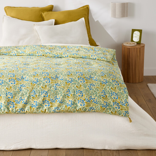 Hanoi Floral Print Washed Cotton Quilted Quilt - image 1