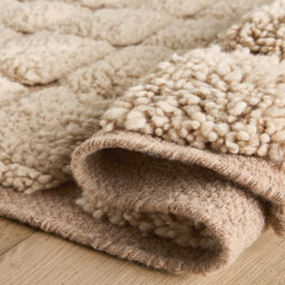 Karah Hand-Knotted Wool Rug - thumbnail 3