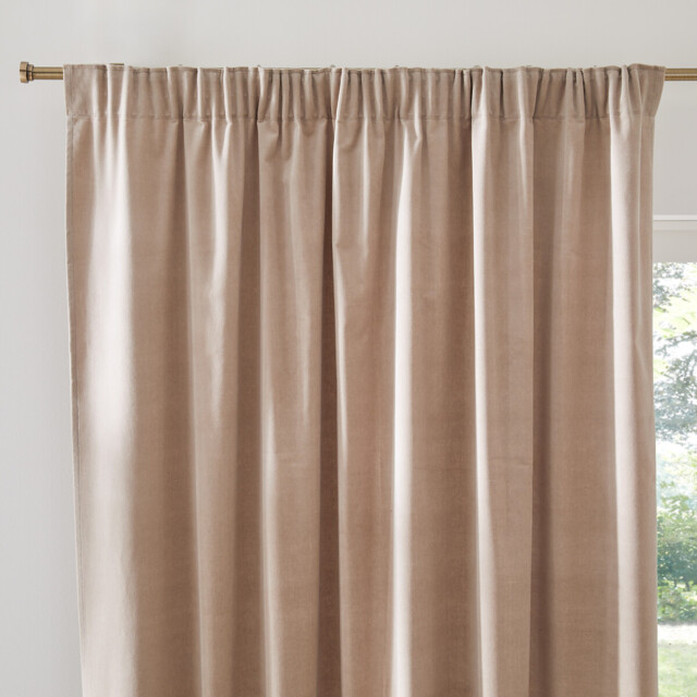 Velvet Curtain with Pencil Pleat and Wave - image 1