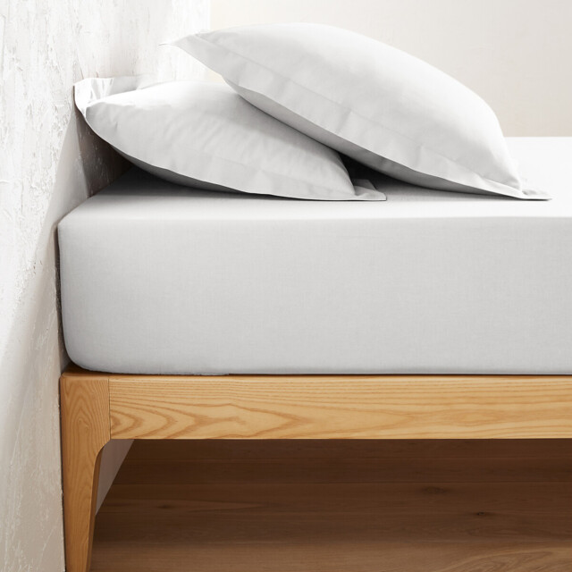 Scenario 25cm High Plain Polycotton Fitted Sheet - image 1