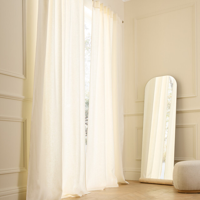 Private Curtain in Lined Washed Linen with Concealed Tabs - image 1