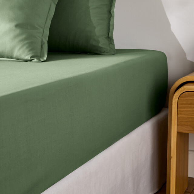 Scenario Cotton Percale 200 Thread Count Fitted Sheet, 35cm Flap - image 1