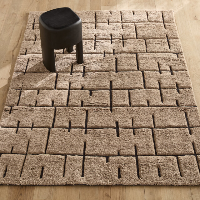Tézé 93% Wool Hand-Knotted Rug - image 1
