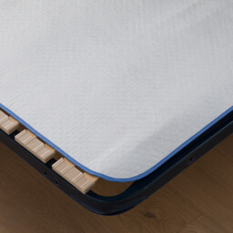 Non-Slip Insulator For Slatted Bed Base