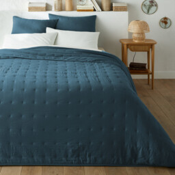 Loja Washed Microfibre Quilted Bed Cover - thumbnail 1