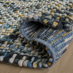 Mutanya Hand Woven Wool Rug - thumbnail 4