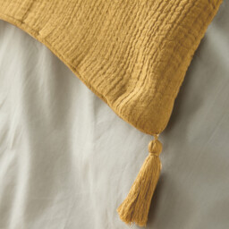 Kulma Quilted Cushion Cover in Cotton Muslin - thumbnail 3