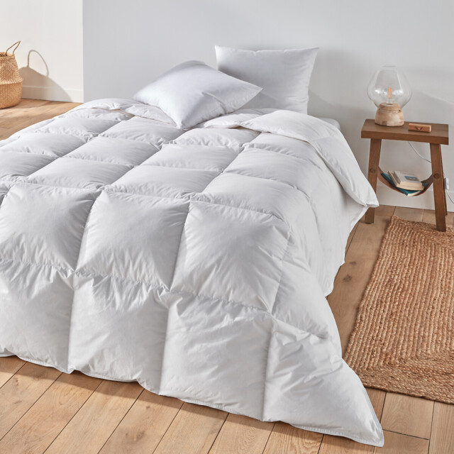 15% Goose Down 6.5 Tog Duvet with Cotton Percale Cover - image 1