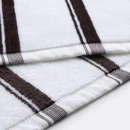 Jila Maxi Bath Towel in Velour Towelling - thumbnail 4