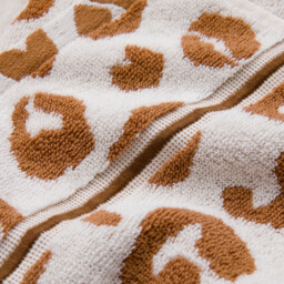 Zani Bouclé Towelling Towel - thumbnail 4