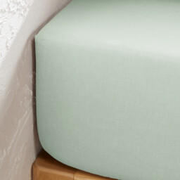 Scenario 32cm High Plain Polycotton Fitted Sheet - thumbnail 2