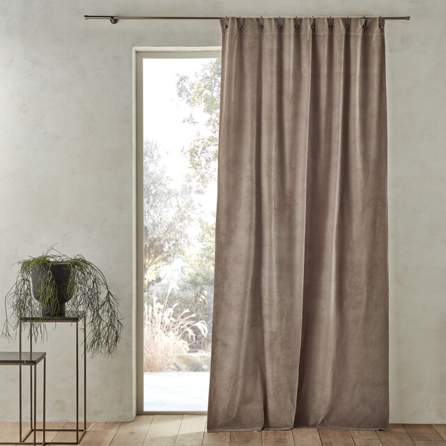 Lavezzi Single Velvet Curtain with Little Eyelets - image 1