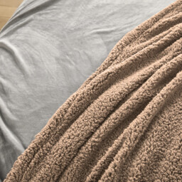 Maxine Fleece Bedspread - thumbnail 3