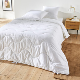 Soft 4-Season Duvet with Anti-Dust Mite Protection - thumbnail 1