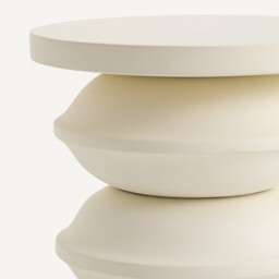 Thilde Side Table in Solid Mango Wood - thumbnail 2
