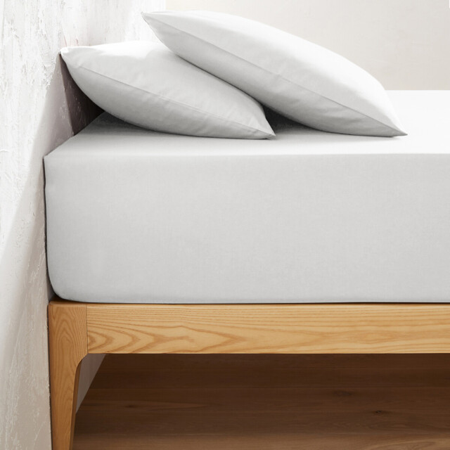 Scenario 32cm High Plain Polycotton Fitted Sheet - image 1