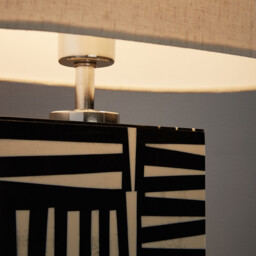 Kucha Table Lamp in Black and White Resin - thumbnail 4