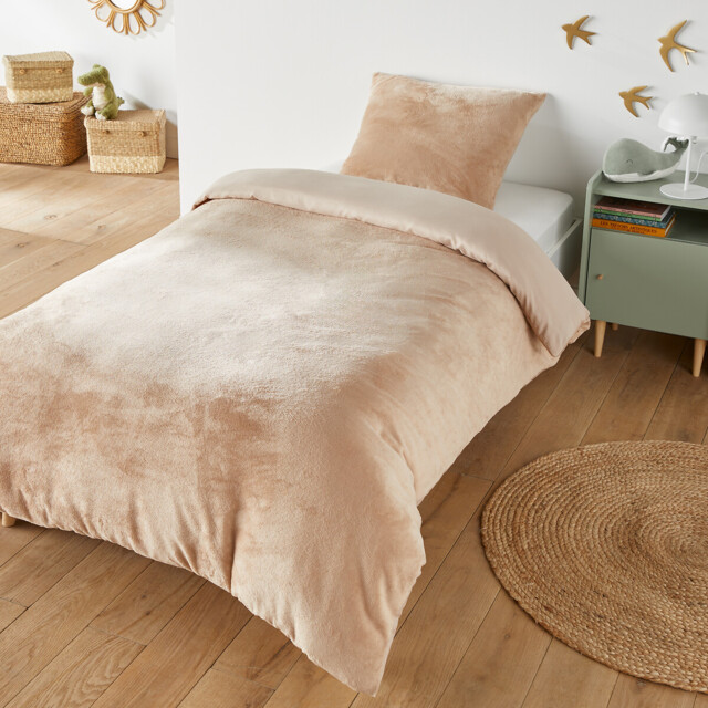 Child's Fleece Bed Set with Square Pillow - image 1